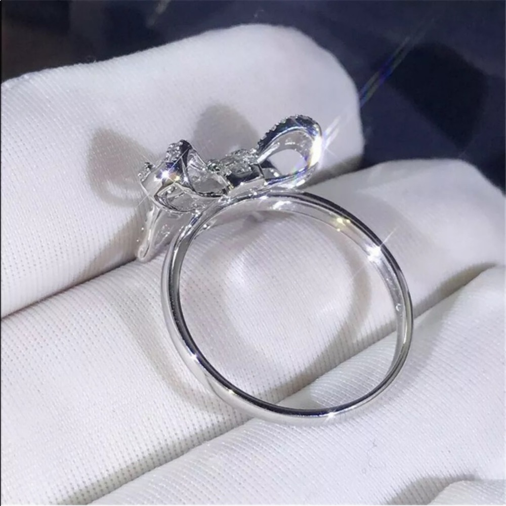 Silver Bow Fashion Ring - Picture 3 of 3
